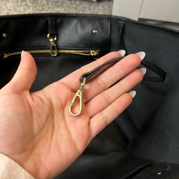 Michael Kora Jet Set Travel - Picture 3 of 8